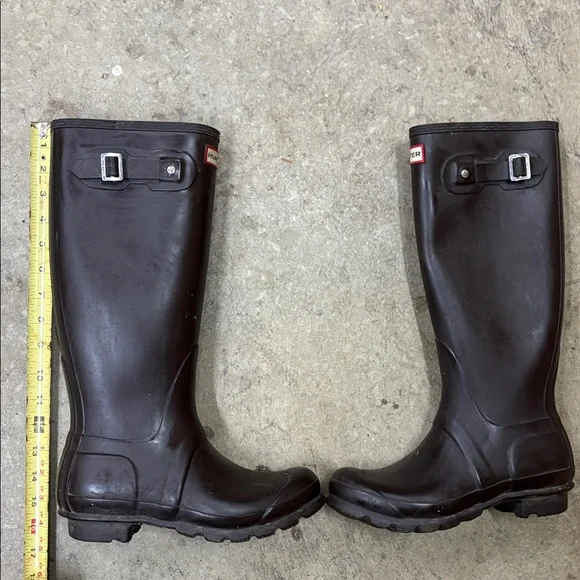 Hunter Dark Brown Tall Gloss Rain Boots - Picture 8 of 11
